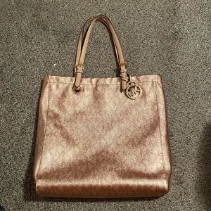 Michael Kors Signature Jet Set North South Tote